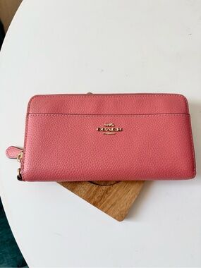 Coach Leather Long Wallet With Horse And Carriage Logo salmon pink
